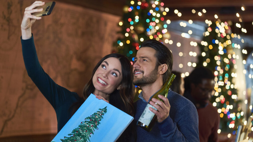 Mallory Jansen and Tyler Hynes in 'On The 12th Date of Christmas'