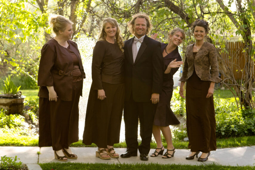 Kody Brown with wives Meri, Janelle, Christine, and Robyn in 'Sister Wives'