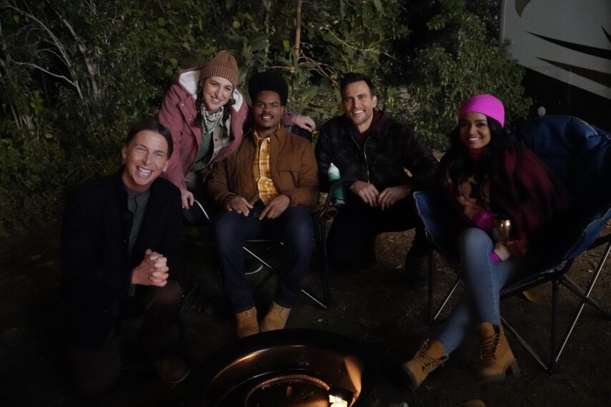 Cheyenne Jackson, Mayim Bialik, guest star Jack McBrayer, Kyla Pratt, and Julian Gant in 'Call Me Kat'