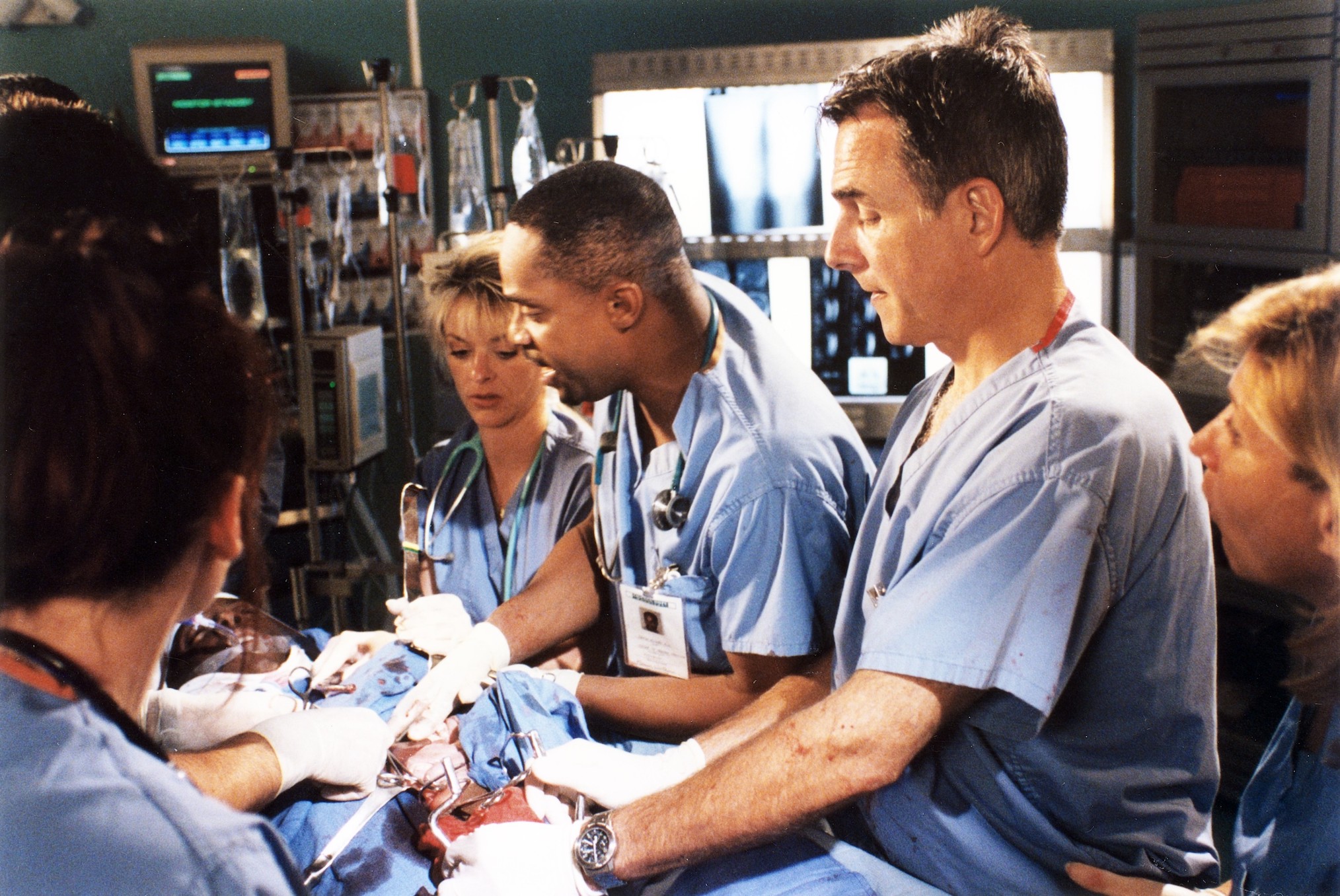 Rocky Carroll y Mark Harmon en 'Chicago Hope'