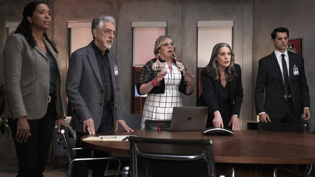 Aisha Tyler, Joe Mantegna, Kirsten Vangsness, Paget Brewster, and Nicholas D'Agosto in 'Criminal Minds: Evolution'