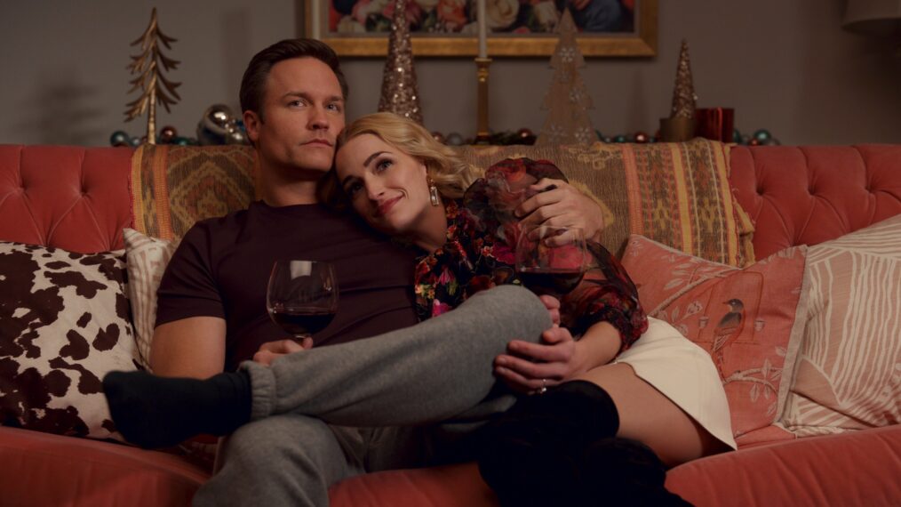 Scott Porter y Brianne Howey en la segunda temporada de 'Ginny y Georgia'