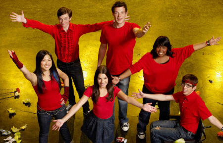 Chris Colfer, Cory Monteith, Amber Riley, Kevin McHale, Lea Michele, Jenna Ushkowitz in Glee
