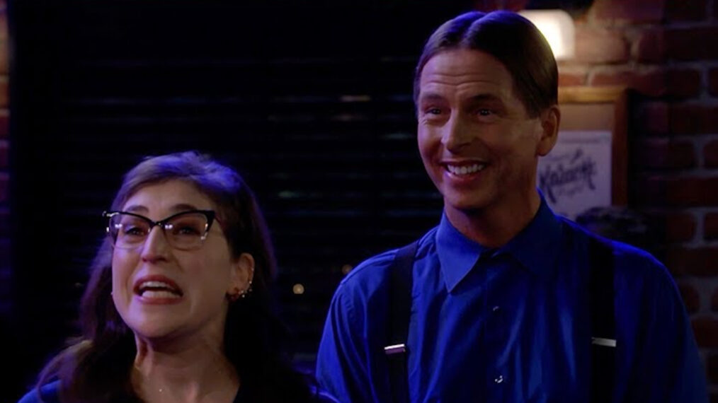 Mayim Bialik and Jack McBrayer on 'Call Me Kat'