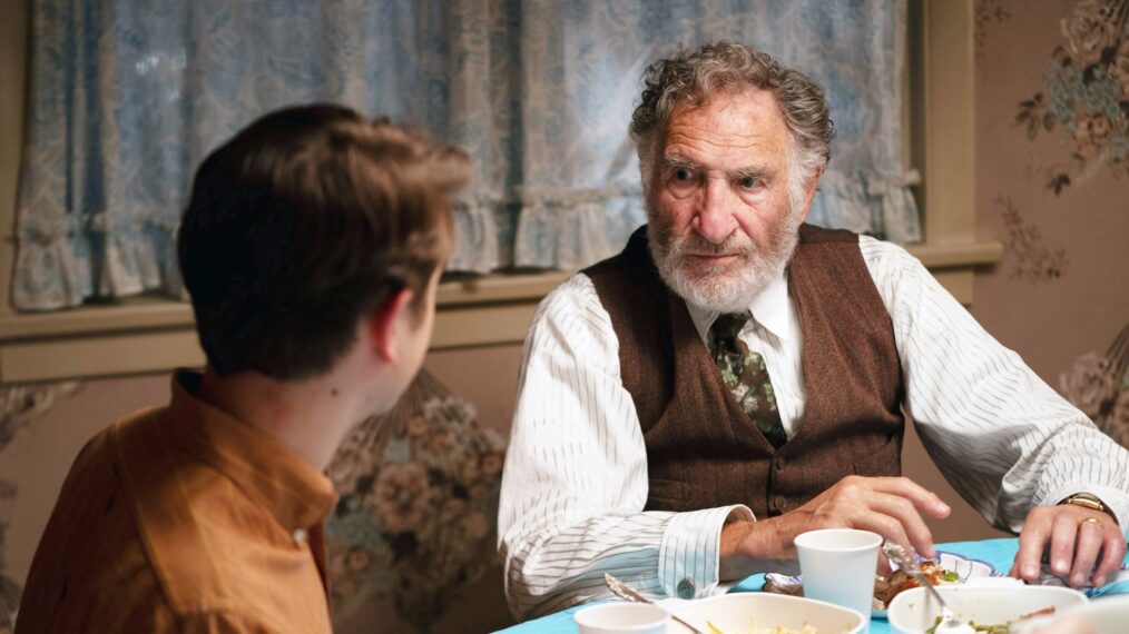 Gabriel LaBelle and Judd Hirsch in 'The Fabelmans'