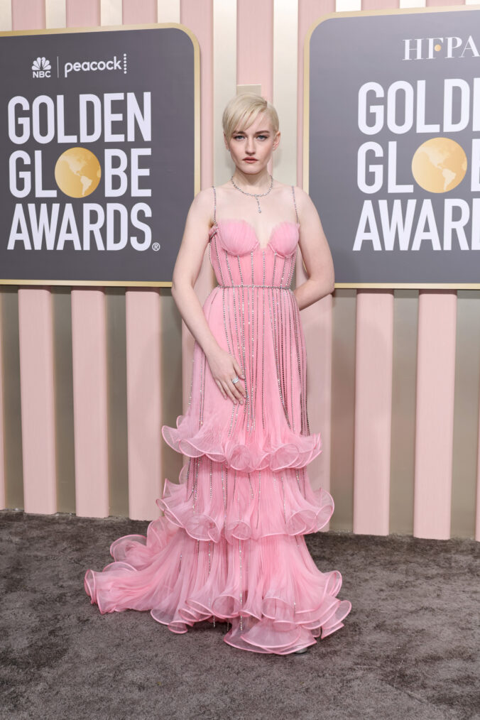 Julia Garner at 2023 Golden Globes