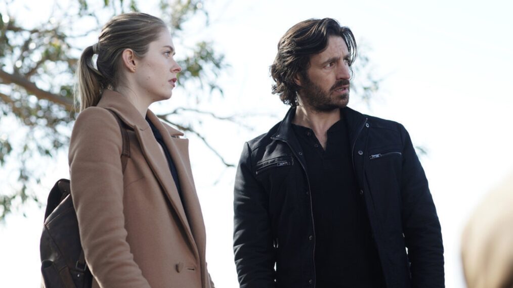 Melissa Neal and Eoin Macken in 'La Brea' - Season 2