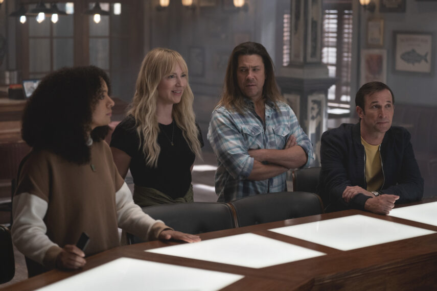 Aleyse Shannon, Beth Riesgraf, Christian Kane, and Noah Wyle in 'Leverage: Redemption'