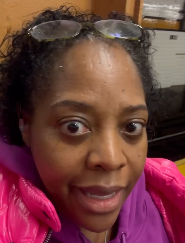 Sherri Shepherd at subway station