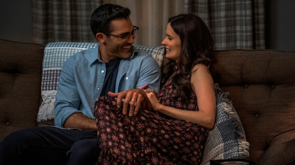 Tyler Hoechlin and Elizabeth Tulloch in Superman & Lois