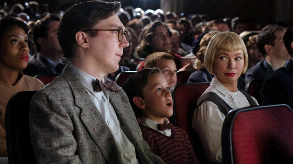 Paul Dano, Mateo Zoryon Francis-DeFord, and Michelle Williams in 'The Fabelmans'