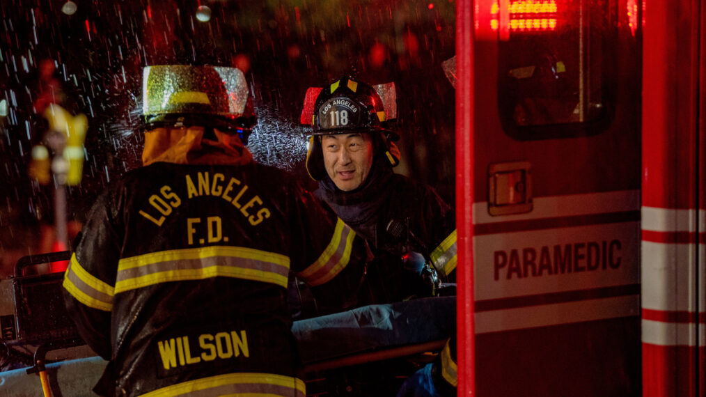 Aisha Hinds and Kenneth Choi in '9-1-1'