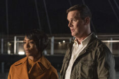 Angela Bassett and Peter Krause in the 'Treasure Hunt' episode of '9-1-1'