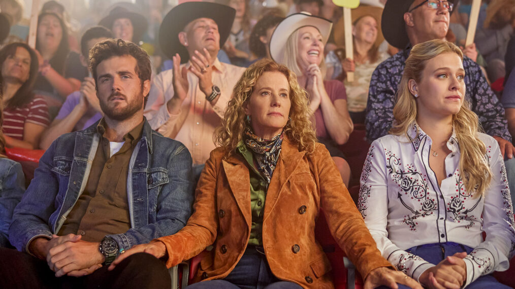 Beau Mirchoff, Nancy Travis, Tiera Skovbye - 'Paseo'