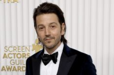 Diego Luna at the 2023 SAG Awards