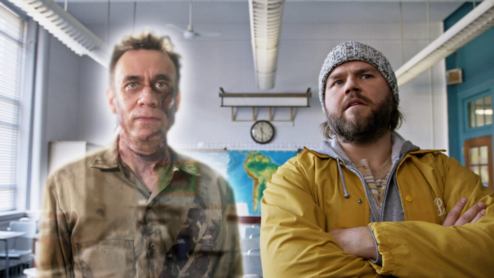 Fred Armisen and Tyler Labine in 'Deadbeat' - Season 2, Episode 6