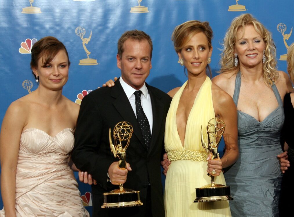 Mary Lynn Rajskub, Kiefer Sutherland, Kim Raver, and Jean Smart at the 2006 Emmy Awards