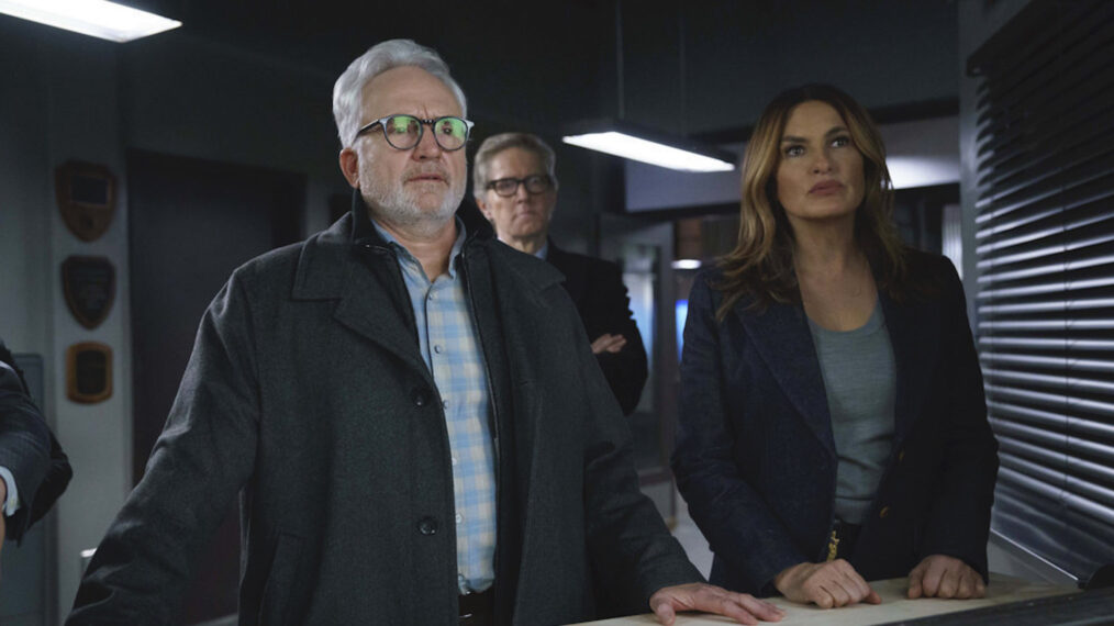 Bradley Whitford and Mariska Hargitay in 'Law & Order: SVU'