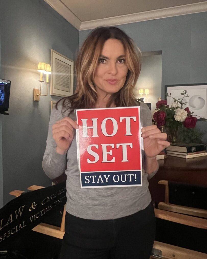 Mariska Hargitay on set