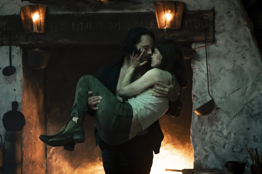 Jack Huston and Alexandra Daddario in 'Mayfair Witches'