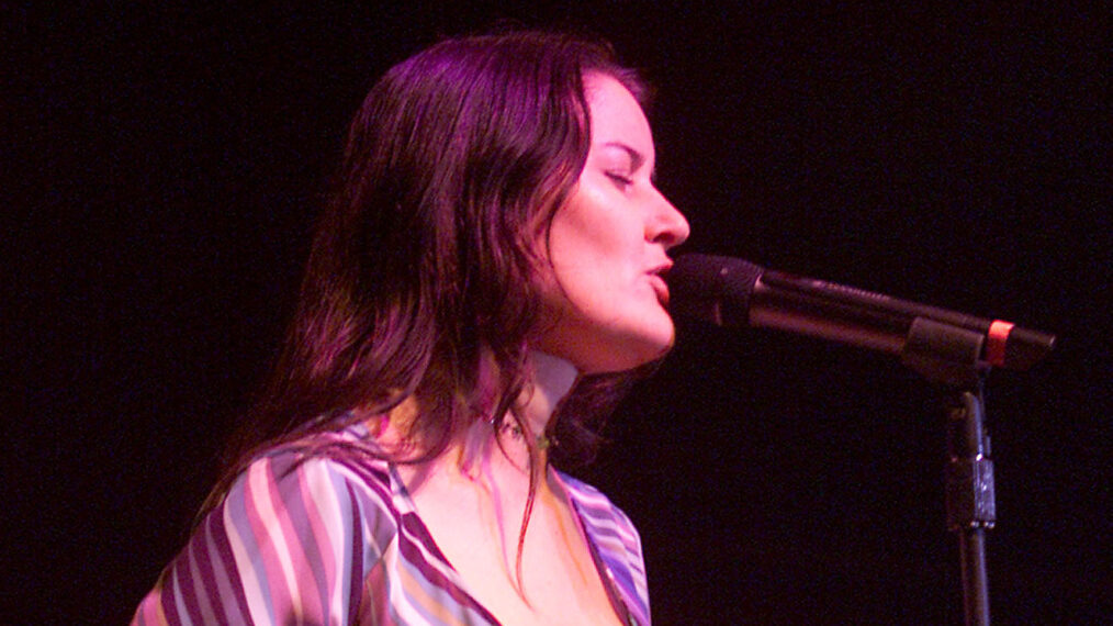 Paula Cole performs live at the 'Rock For Choice' concert to save Roe v. Wade in April 2001