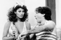 Raquel Welch & Robin Williams in 'Mork and Mindy,' 1979