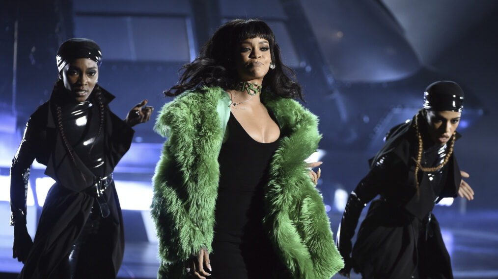 Here Are Rihanna's Dopest Performances, ever