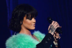 Rihanna at 2016 Billboard Music Awards