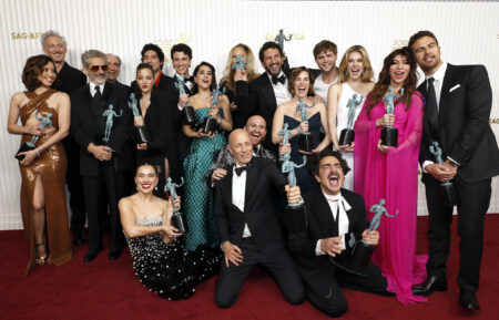 LOS ANGELES, CALIFORNIA - FEBRUARY 26: (L-R) Aubrey Plaza, Bruno Gouery, Michael Imperioli, F. Murray Abraham, Will Sharpe, Beatrice Grannò, Adam DiMarco, Haley Lu Richardson, Simona Tabasco, Paolo Camilli, Jennifer Coolidge, Jon Gries, Federico Ferrante, Eleonora Romandini, Francesco Zecca, Theo James, Leo Woodall, Meghann Fahy and Sabrina Impacciatore, recipients of the Outstanding Performance by an Ensemble in a Drama Series award for 