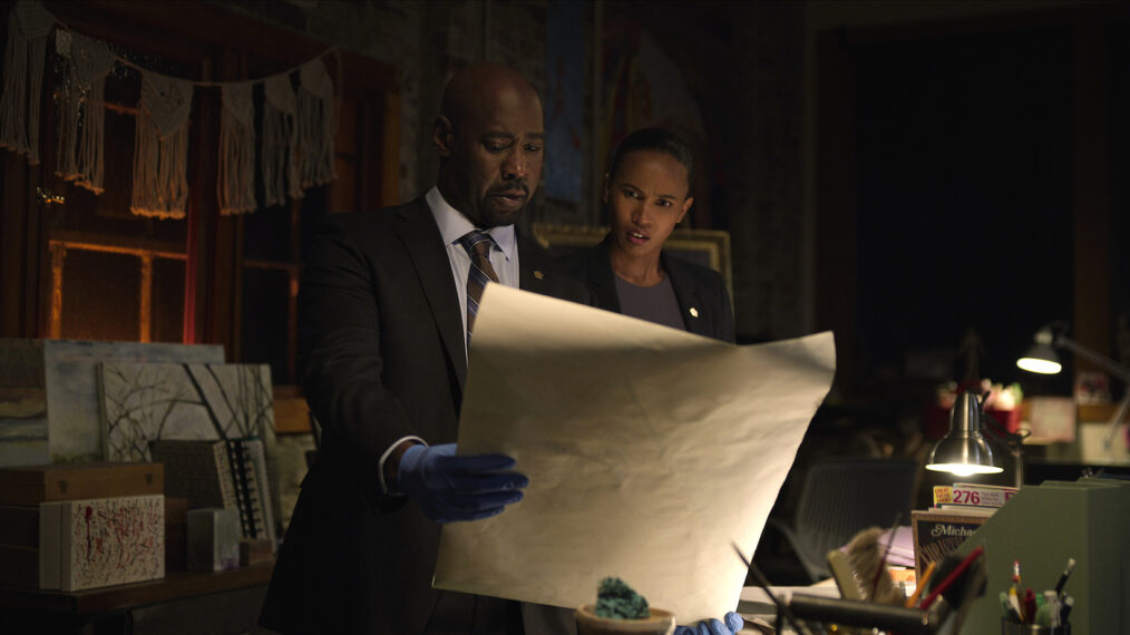 D.B. Woodside & Fola Evans-Akingbola in 'The Night Agent'