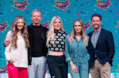 Beverly Hills 90210 cast reunite - Rebecca Gayheart, Ian Ziering, Tori Spelling, Jennie Garth, Jason Priestley at 90s Con
