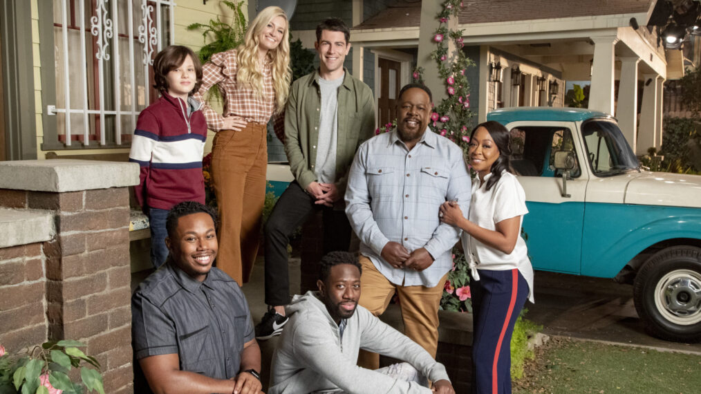 Marcel Spears, Hank Greenspan, Beth Behrs, Max Greenfield, Sheaun McKinney, Cedric The Entertainer, and Tichina Arnold in 'The Neighborhood'