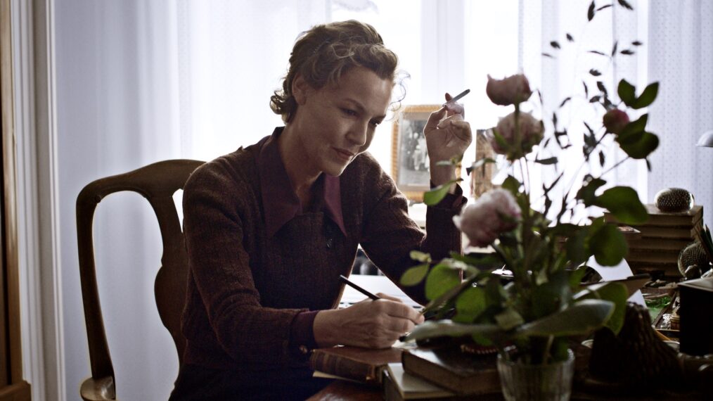 Connie Nielsen in 'The Dreamer — Becoming Karen Blixen' on Viaplay