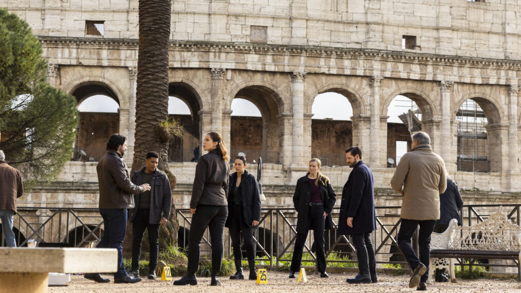 Carter Redwood, Heida Reed, Vinessa Vidotto, Eva-Jane Willis, and Luke Kleintank in 'FBI: International'