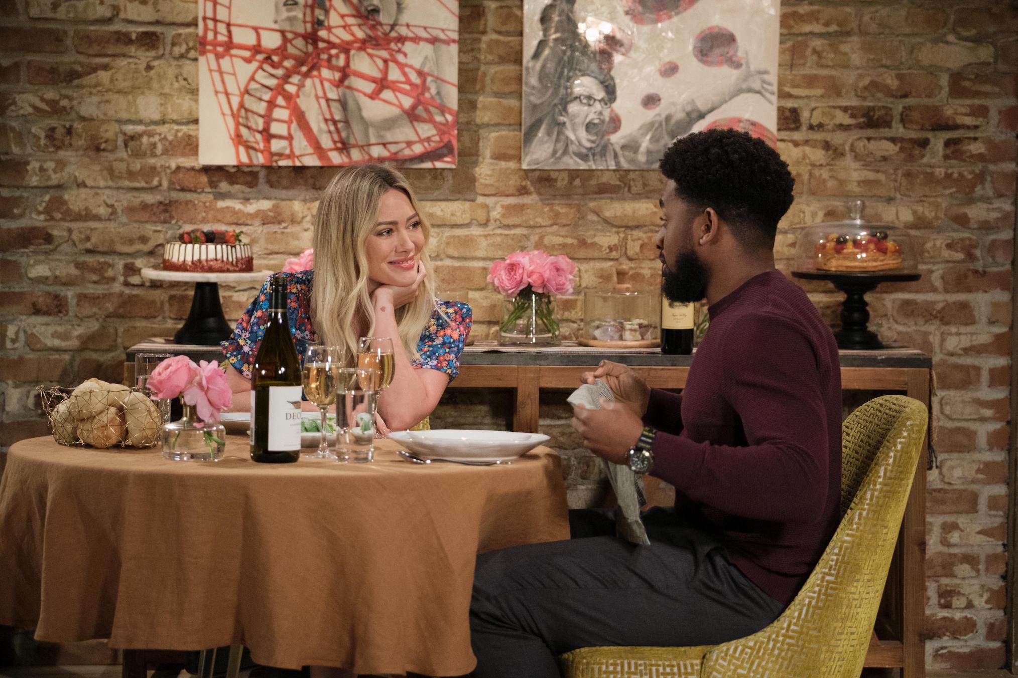 Hilary Duff and Daniel Augustin in 'How I Met Your Father'