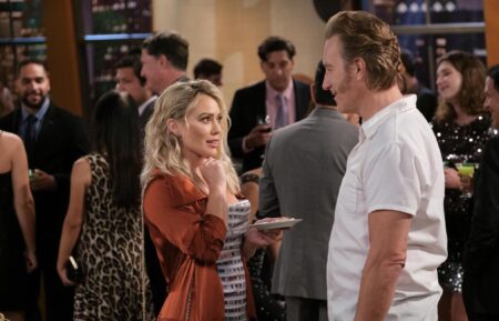 Hilary Duff and John Corbett in 'How I Met Your Father'