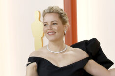 Elizabeth Banks arrives at the 2023 Oscars