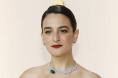 Jenny Slate arrives at the 2023 Oscars