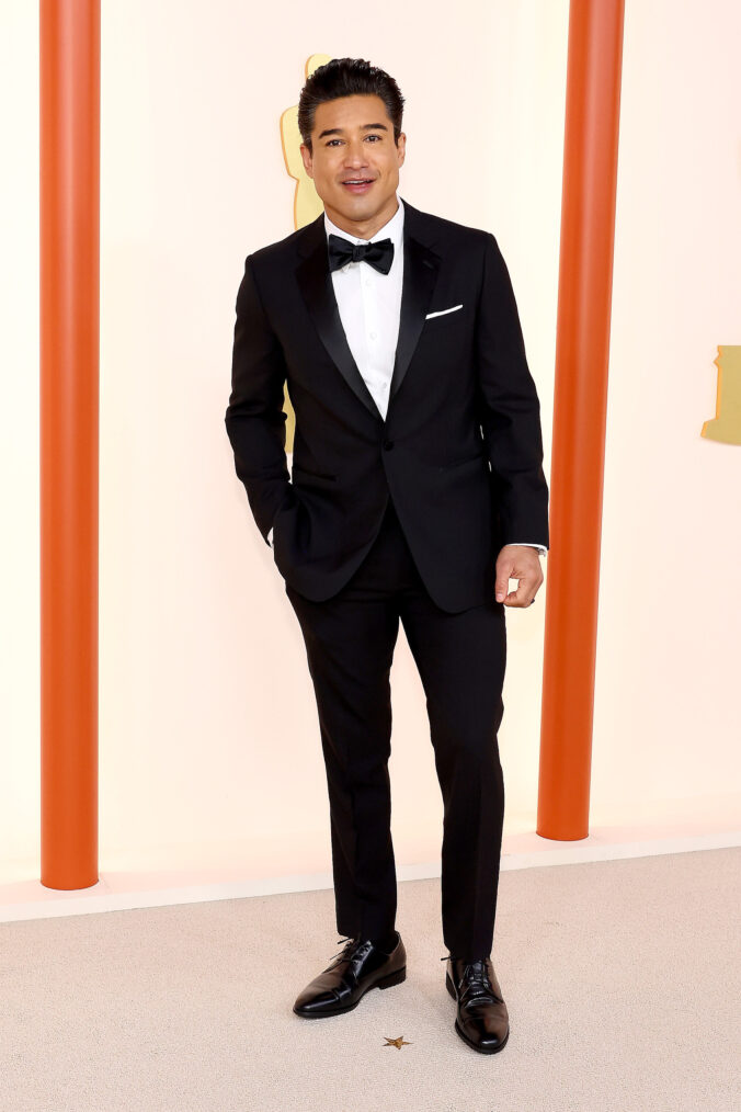Mario Lopez arrives at the 2023 Oscars