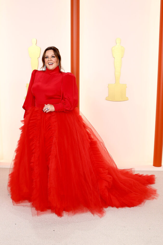 Melissa McCarthy arrives at the 2023 Oscars