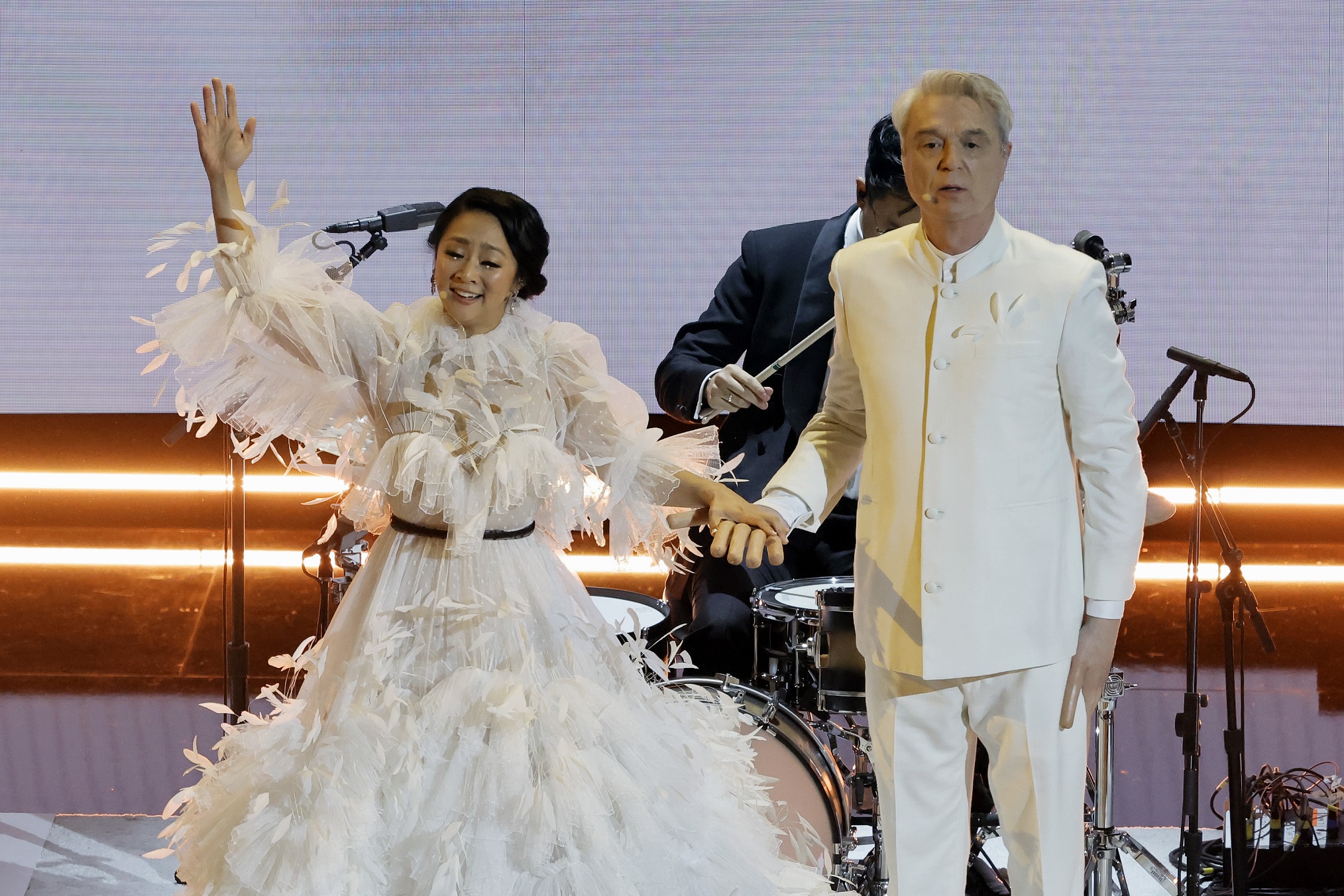 oscars 2023 stephanie hsu david byrne