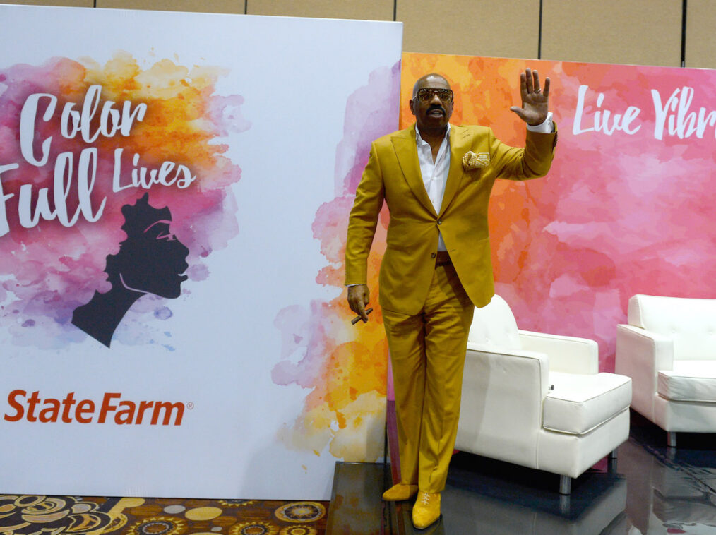 Steve Harvey in mustard suit