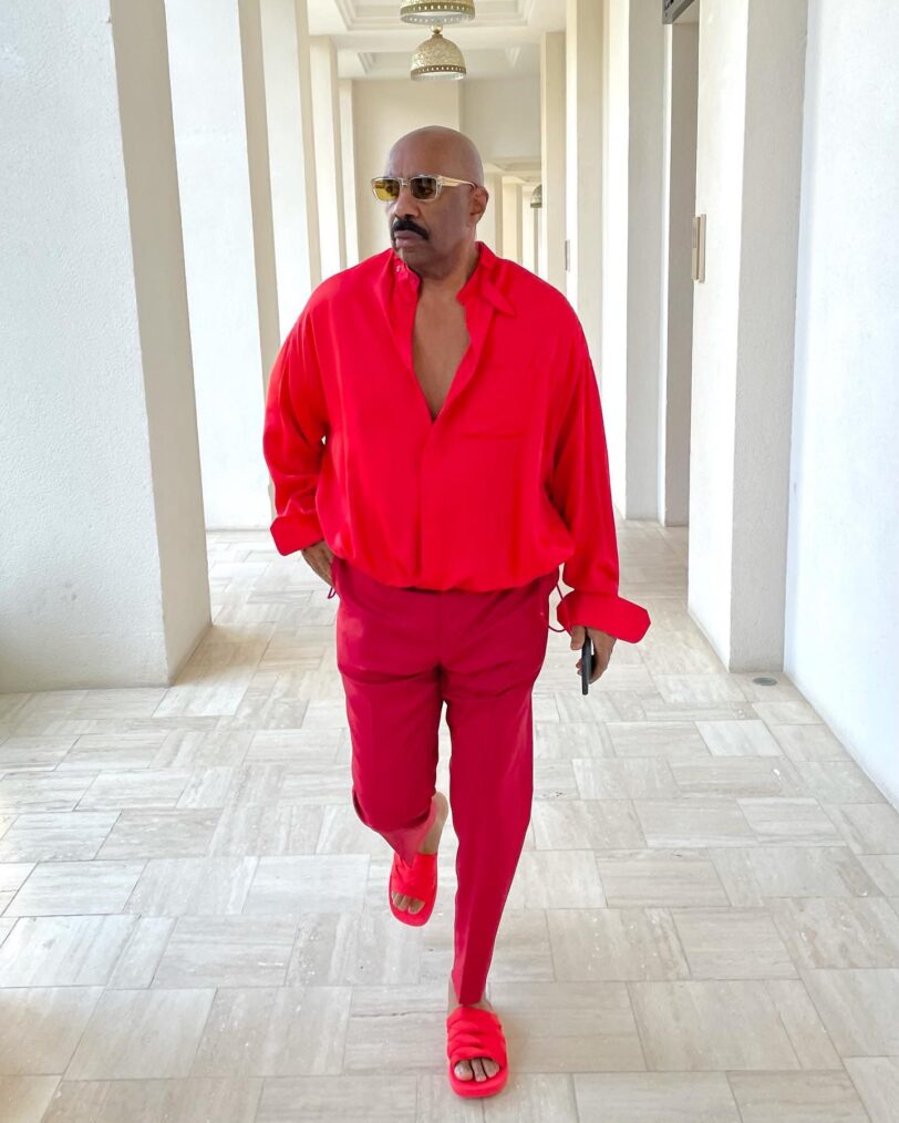 Steve Harvey in red