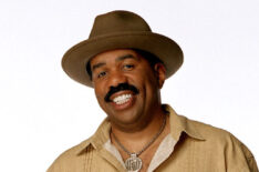 Steve Harvey in khaki