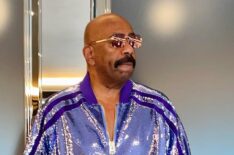 Steve Harvey in tracksuit