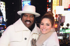 Steve Harvey and Maria Menounos Live from Times Square