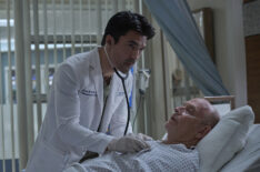 Ian Anthony Dale and Corbin Bernsen in 'The Resident'