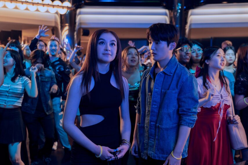 Anna Cathcart and Choi Minyeong in 'XO, Kitty'