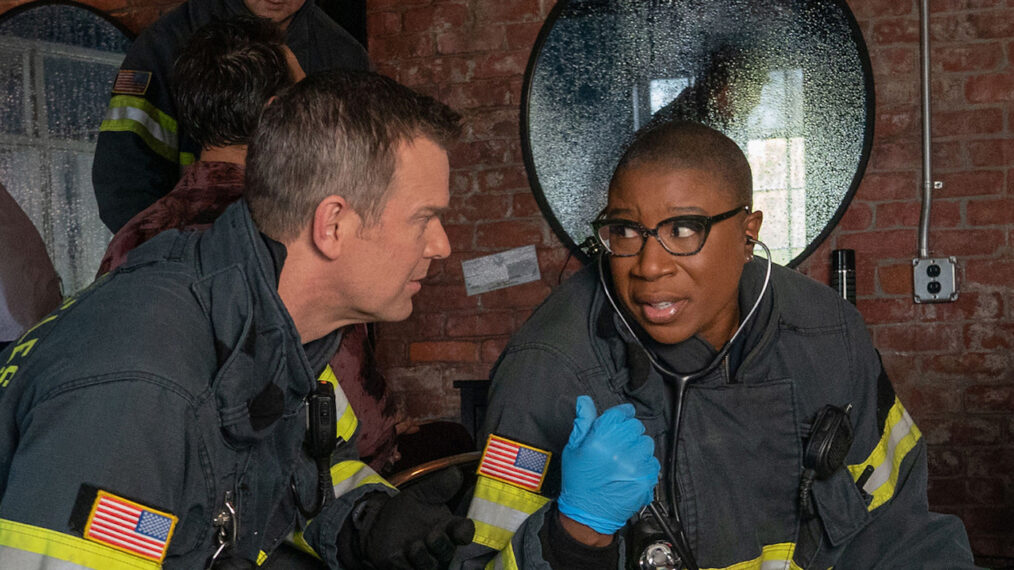Peter Krause and Aisha Hinds in '9-1-1'