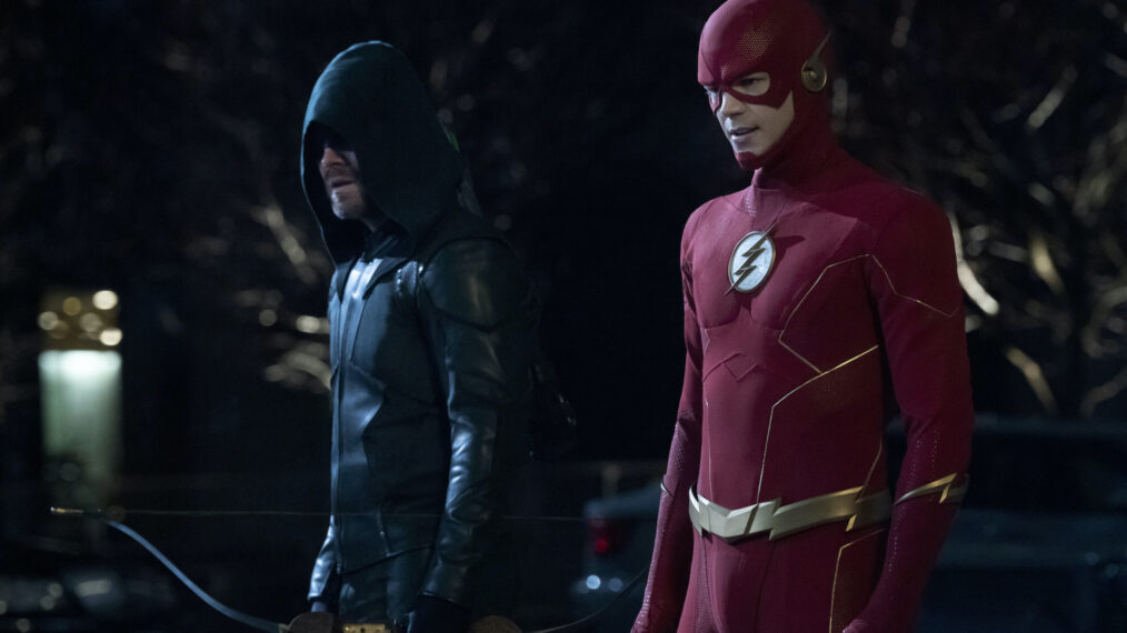 Stephen Amell and Grant Gustin in 'The Flash'